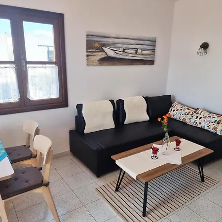 In Mit Sonniger Terrasse Und Meerblick Apartment *